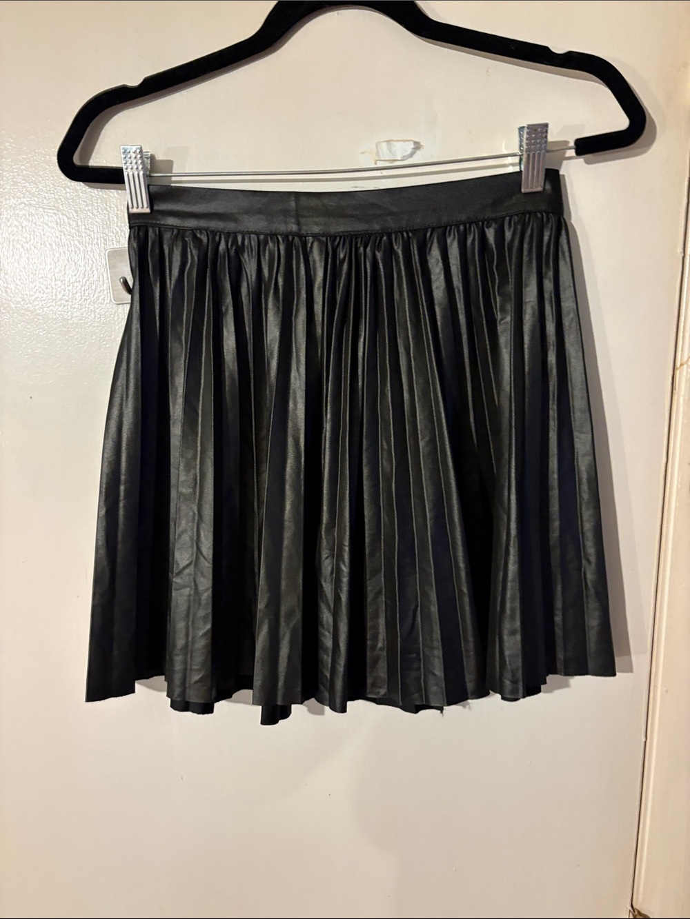 Black Pleated Faux Leather Women's Skirt